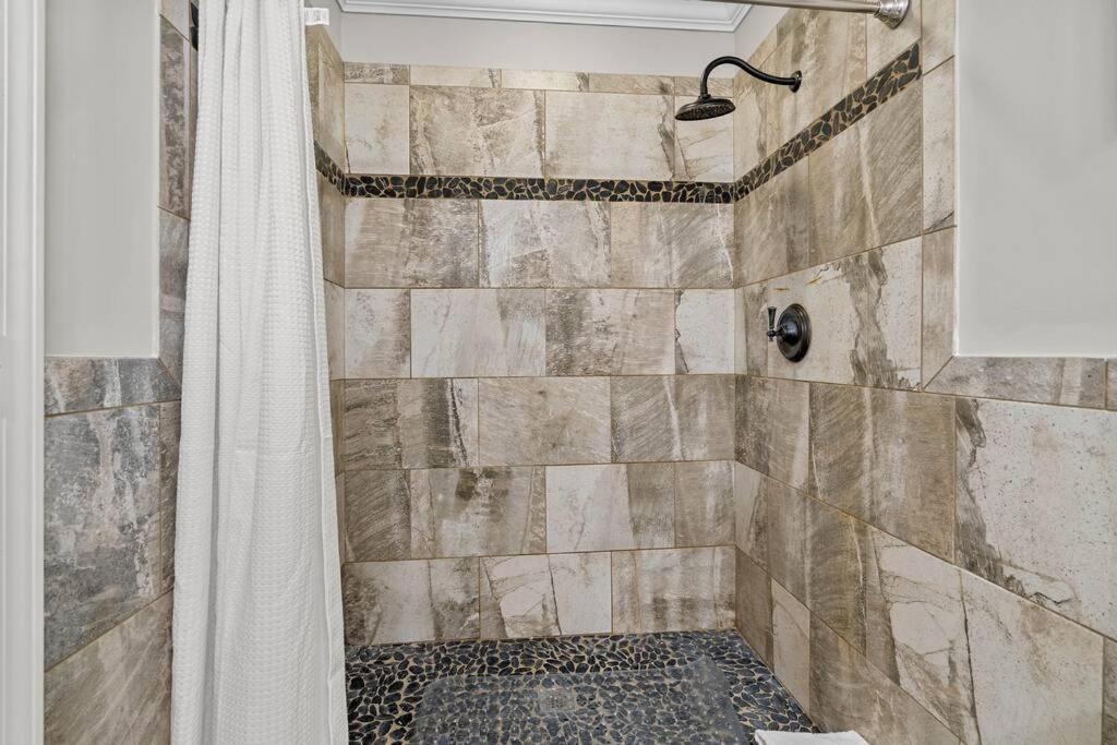 Cozy Lake Home - Jacuzzi King Bed Marina Access Mooresville Bagian luar foto